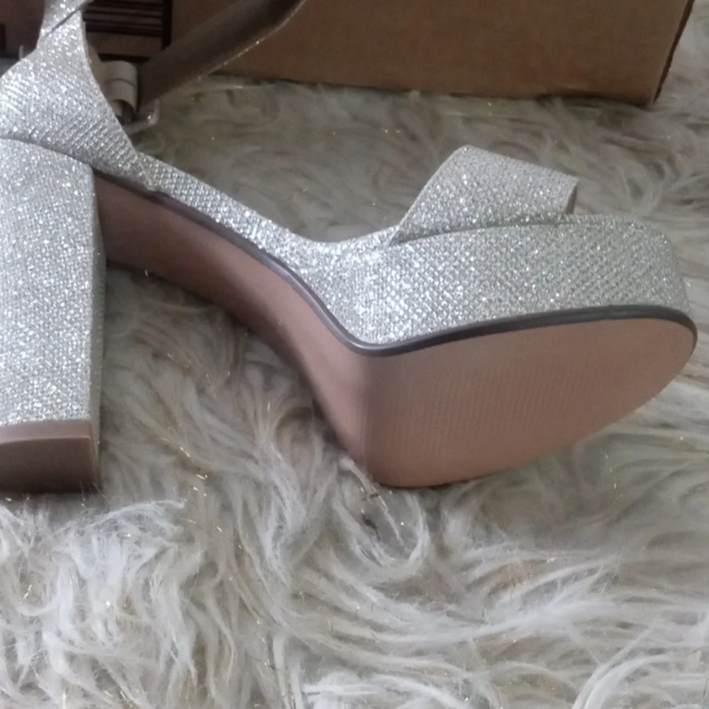D i d i f u stiletto heels
